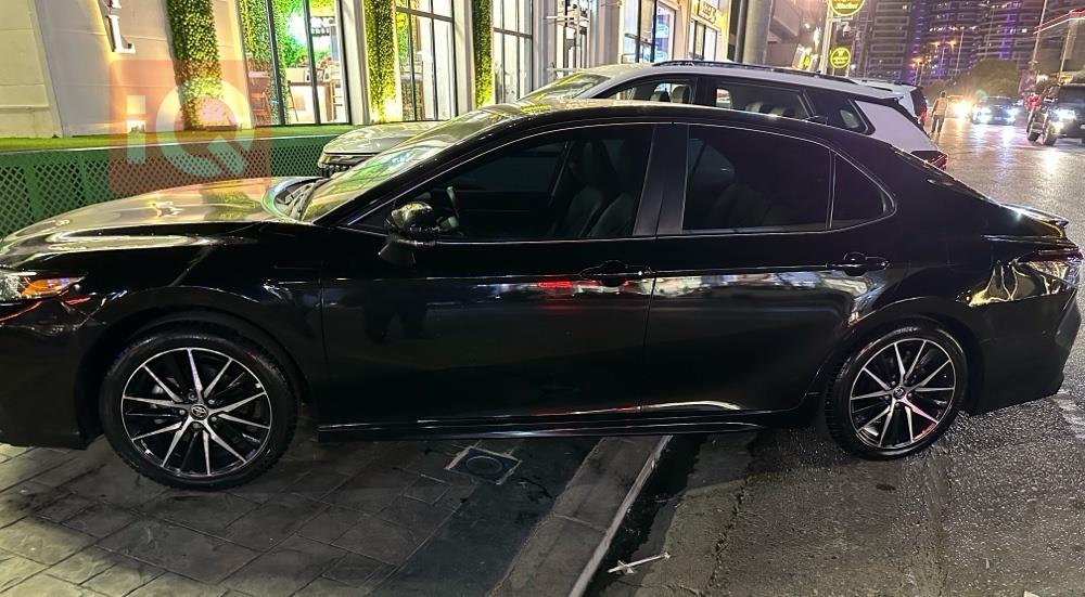 تۆیۆتا کامری